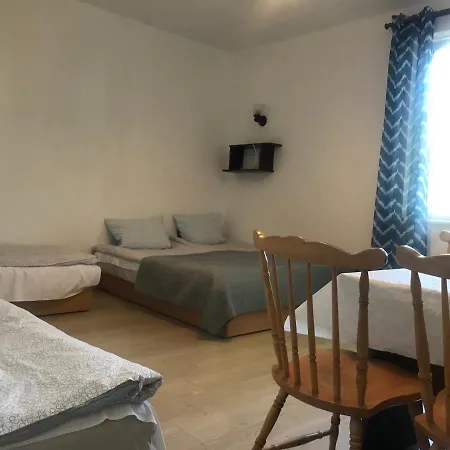 Piaskowa 5 בית הארחה Chłapowo